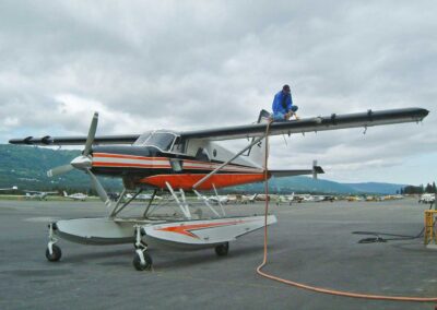 Bruce Conant re-fueling N754 in Homer, Alaska. Photo: USFWS